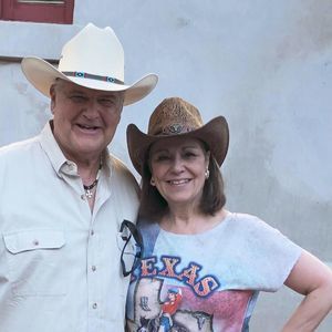 Meet your Posher, Darleen